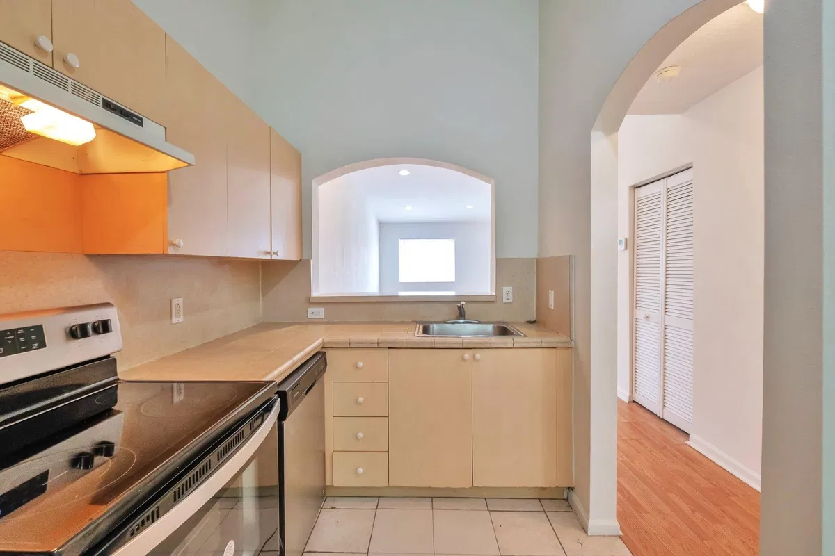 Unit 205 photo 13