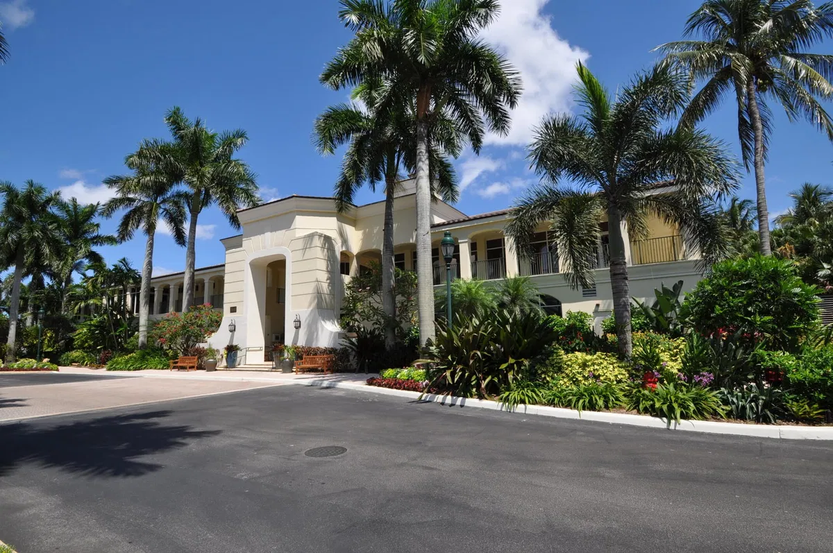 Woodfield Country Club Residence photo 70
