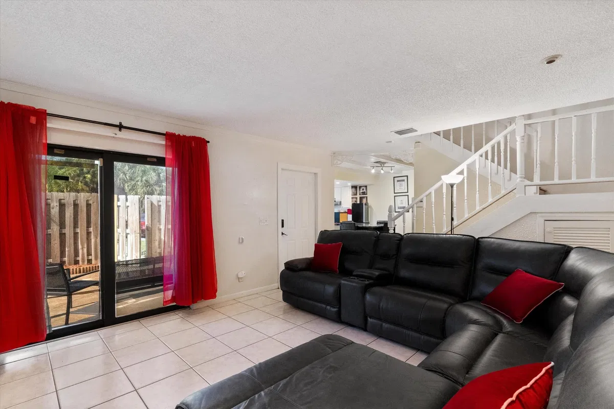 Residence photo 7