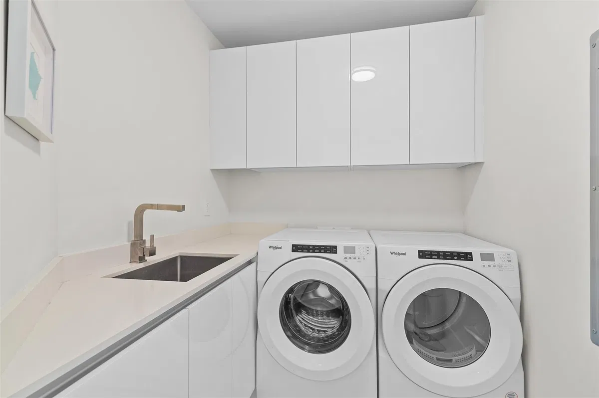 Unit H1204 photo 13