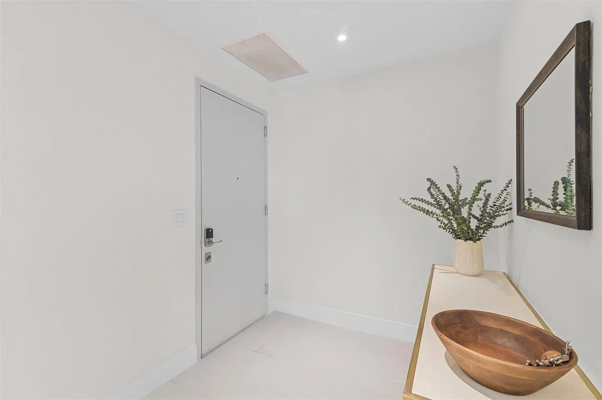 Unit H1204 photo 16