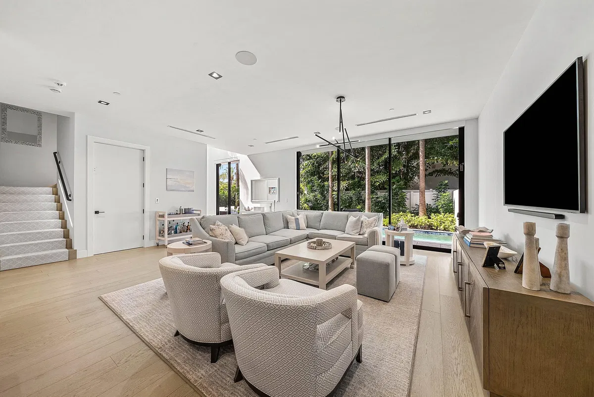 Palm Trail Delray Beach Residence photo 13
