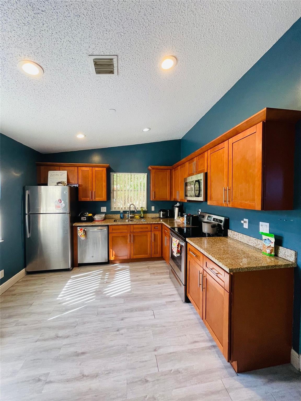 Residence photo 4