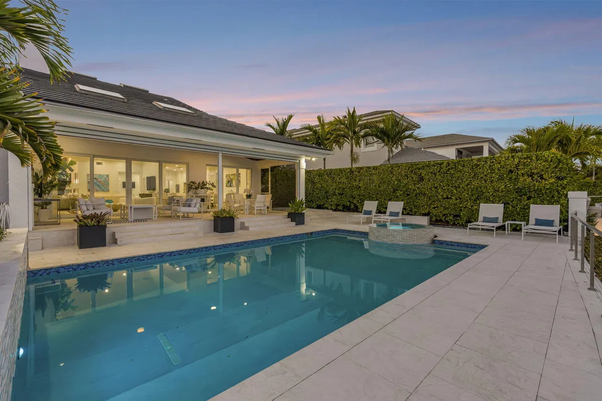 Admirals Cove Residence photo 4