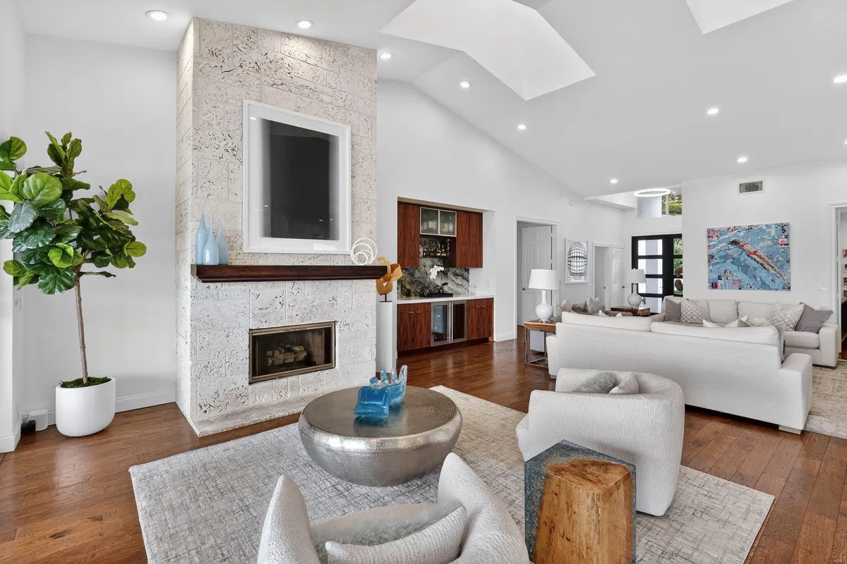 Admirals Cove Residence photo 19