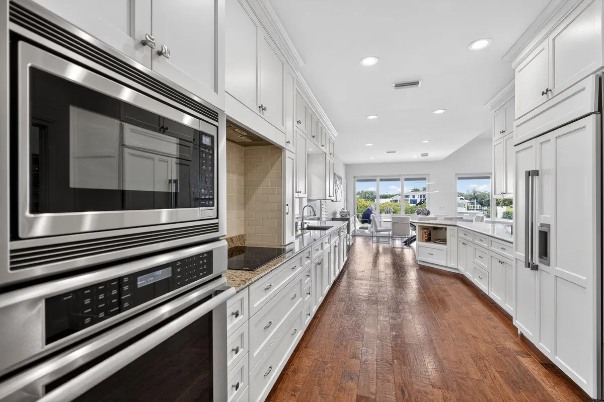Admirals Cove Residence photo 25