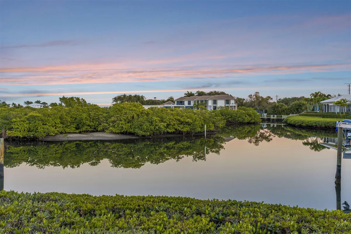 Admirals Cove Residence photo 100