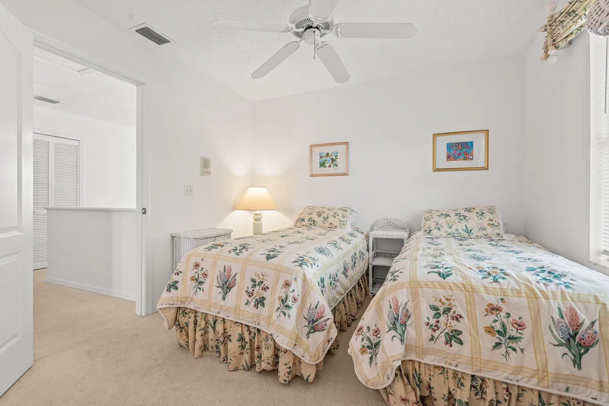 Residence photo 22