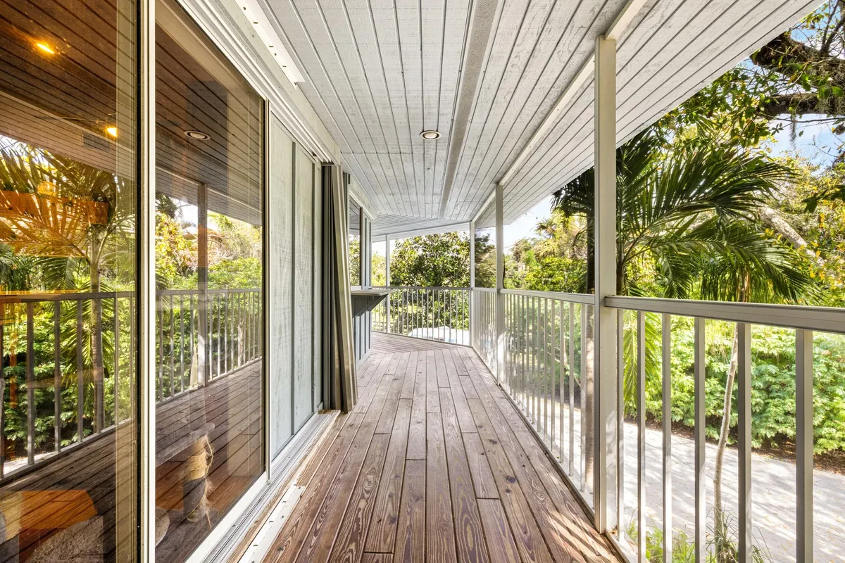  Residence photo 7