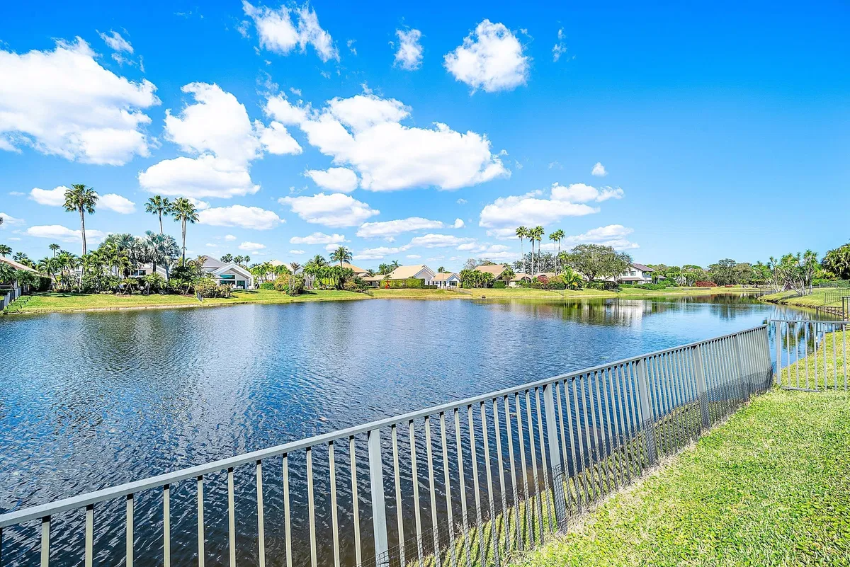 Frenchman's Creek Residence photo 49