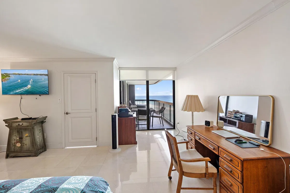 Eastpointe Singer Island Unit 19e photo 7