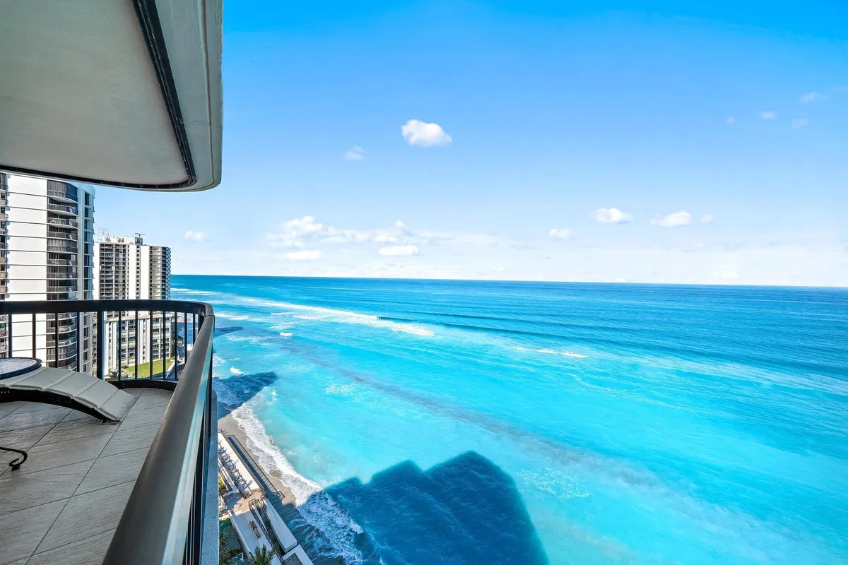 Eastpointe Singer Island Unit 19e photo 16