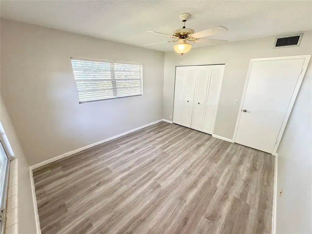 Unit 84 photo 13