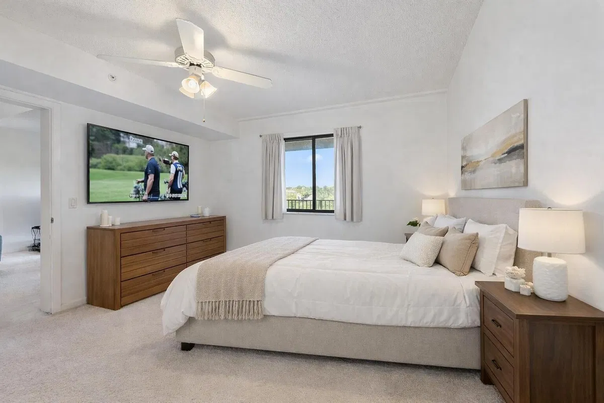 Unit 202 photo 13