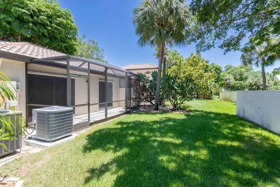 Residence photo 22
