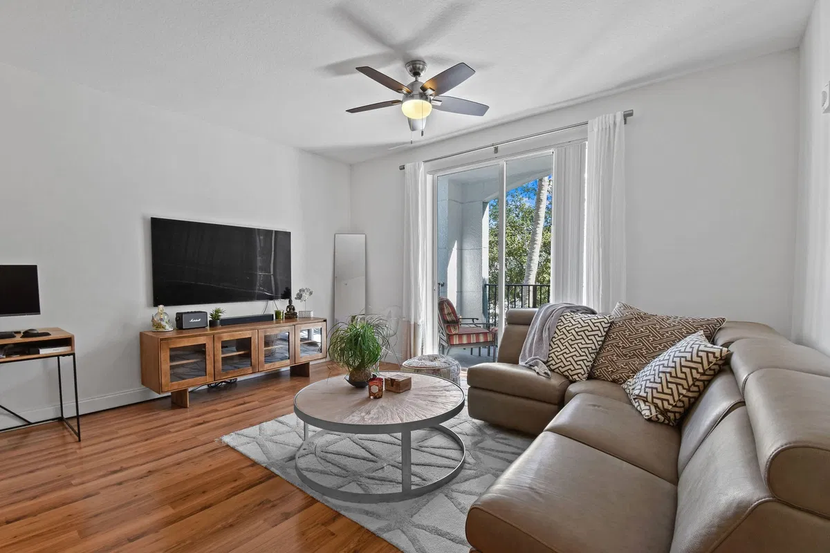 Pineapple Grove Village Condominiums Unit 1320 photo 4