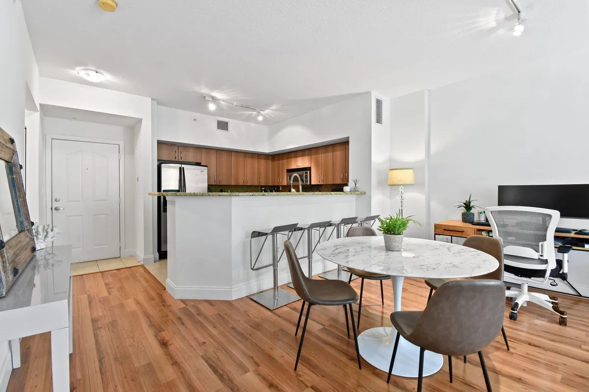 Pineapple Grove Village Condominiums Unit 1320 photo 7