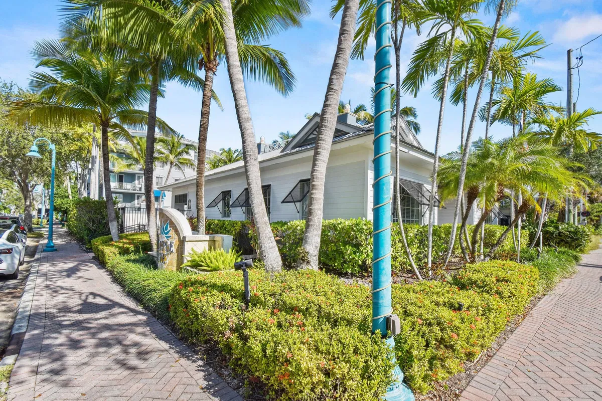 Pineapple Grove Village Condominiums Unit 1320 photo 34