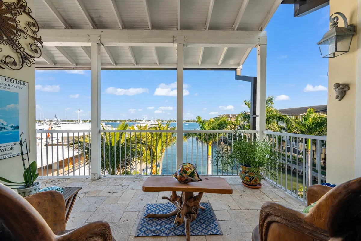 Flagler Landing Unit 401 photo 4