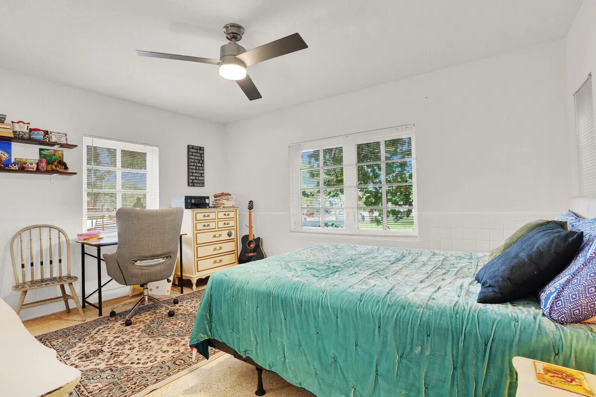  Residence photo 16