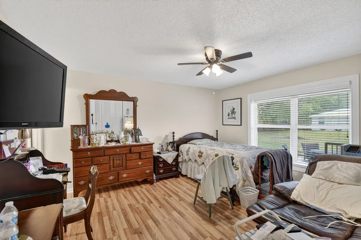 Residence photo 19
