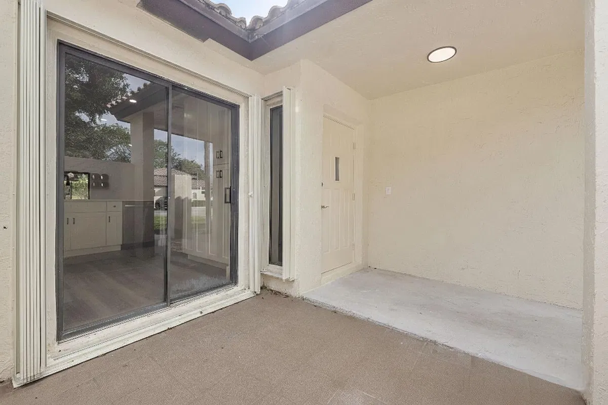  Residence photo 19