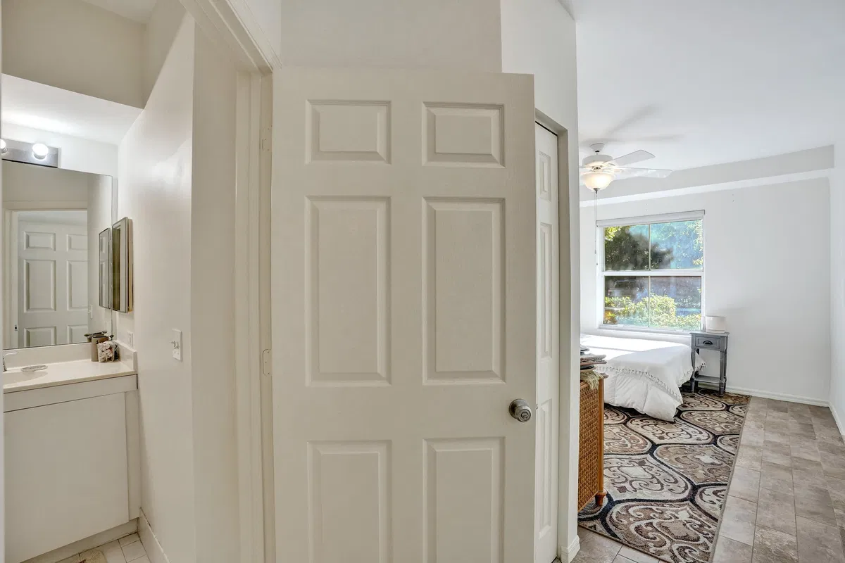 Residence photo 37