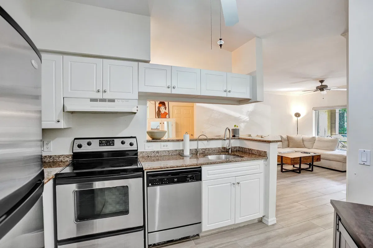 Residence photo 58