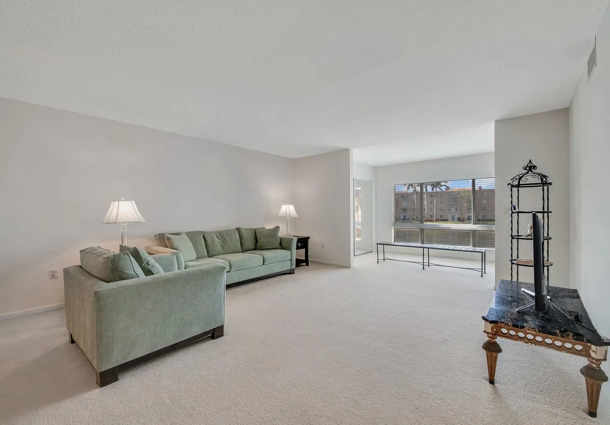  Unit 208 photo 10