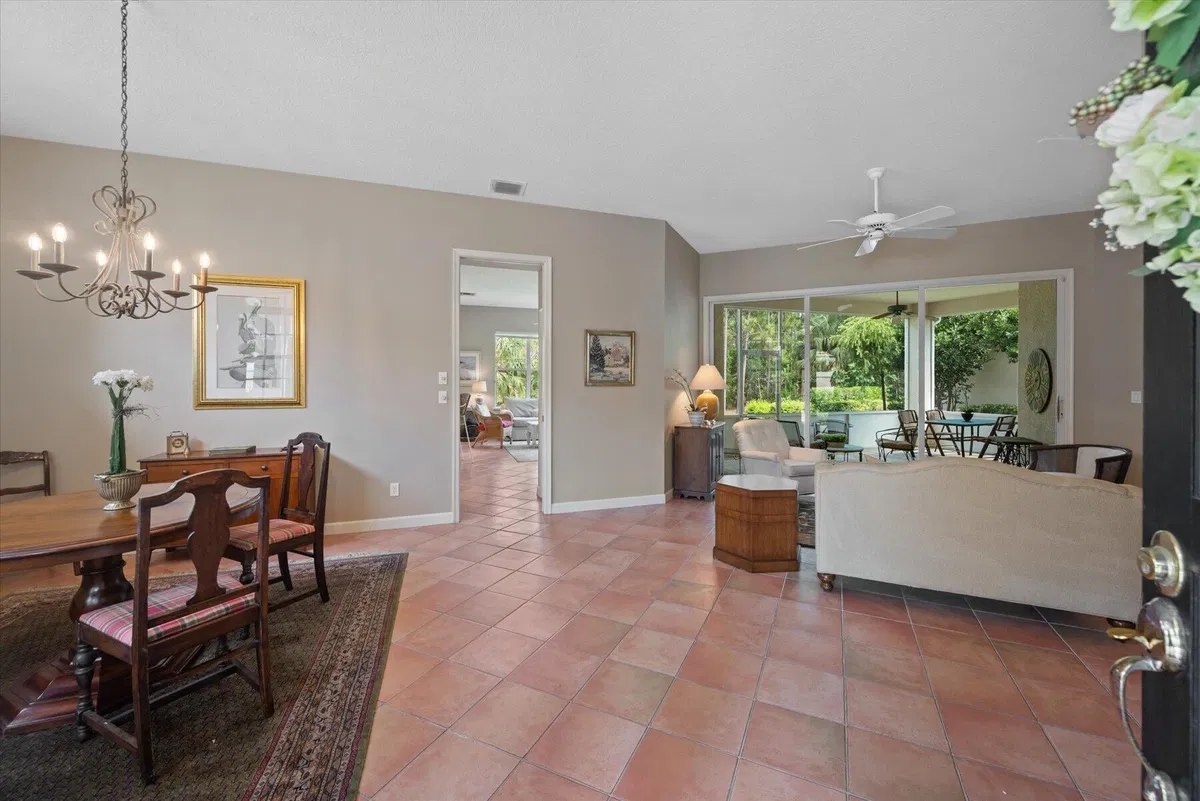 Willoughby Golf Club Residence photo 4