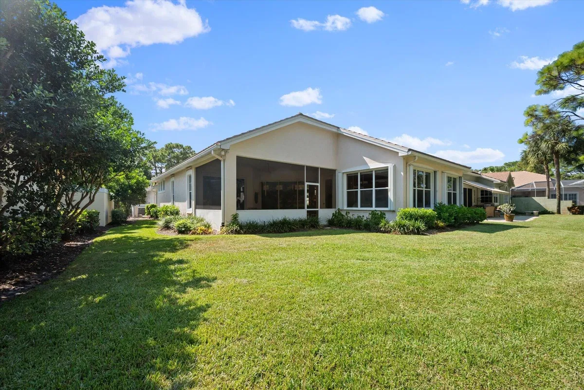 Willoughby Golf Club Residence photo 28
