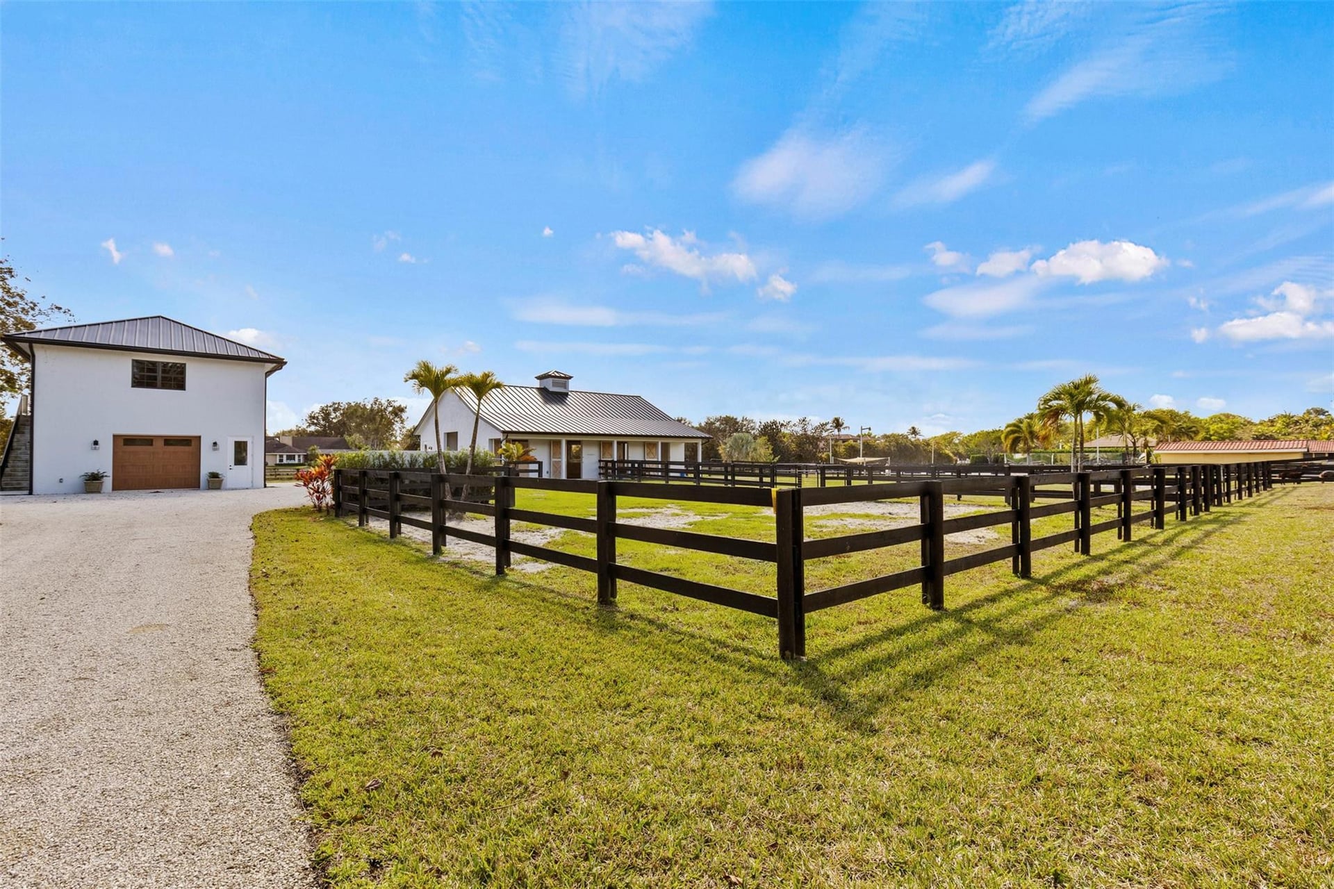 Paddock Park 2 Residence photo 49