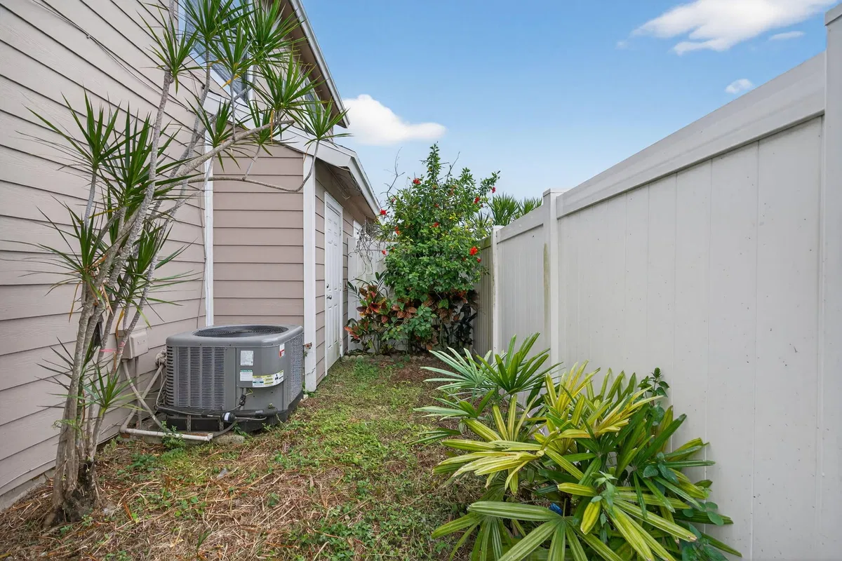 Unit 19c photo 25
