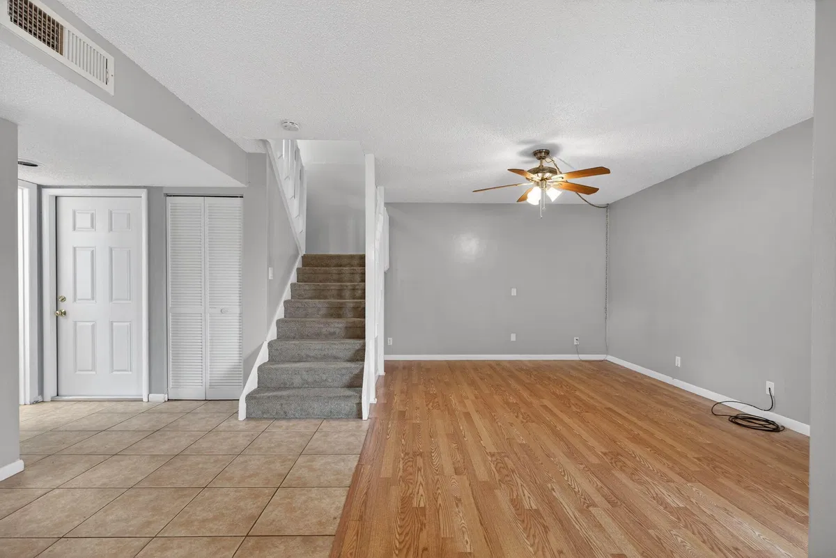 Unit 19c photo 37