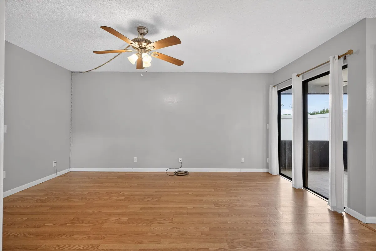 Unit 19c photo 46