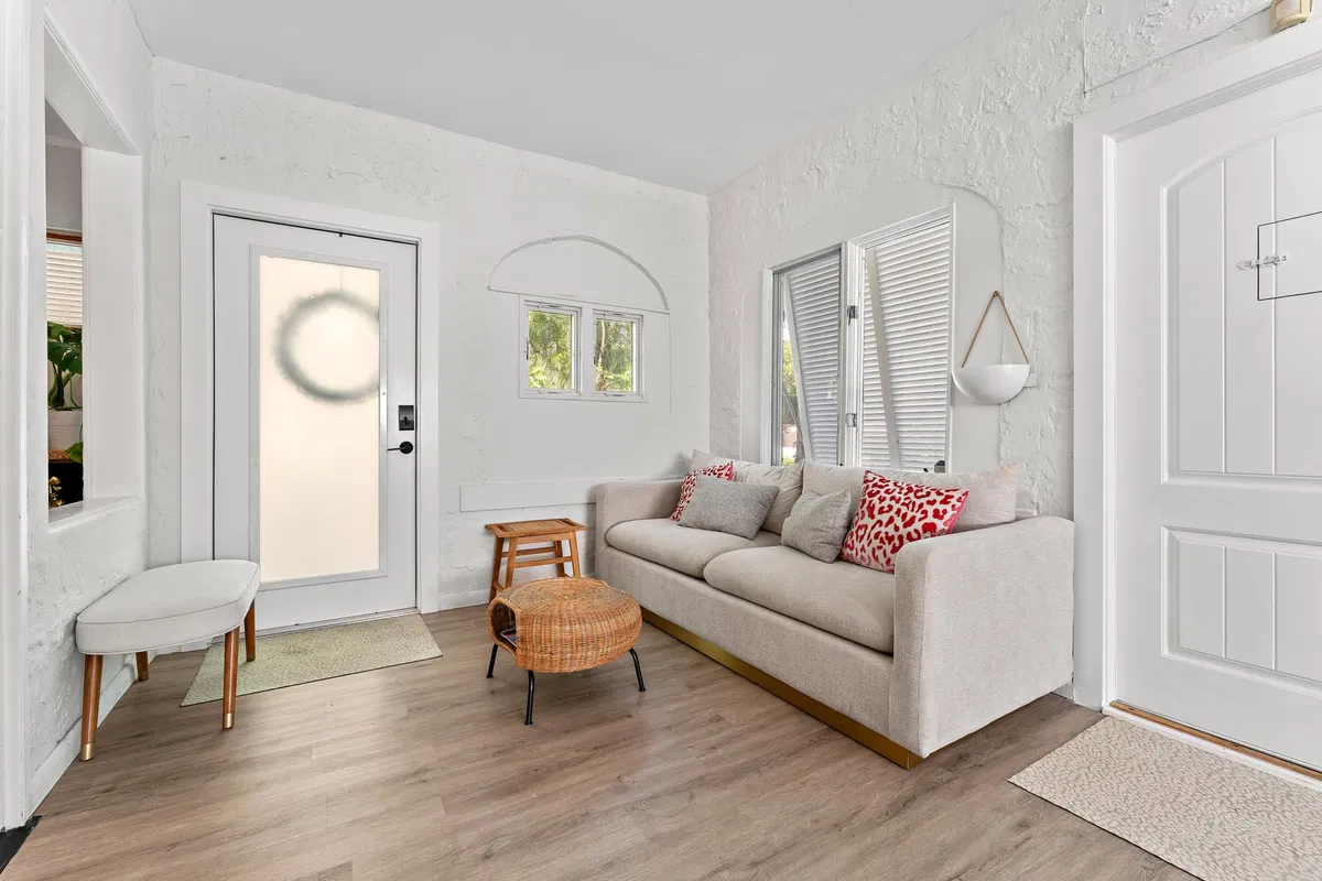 Residence photo 4