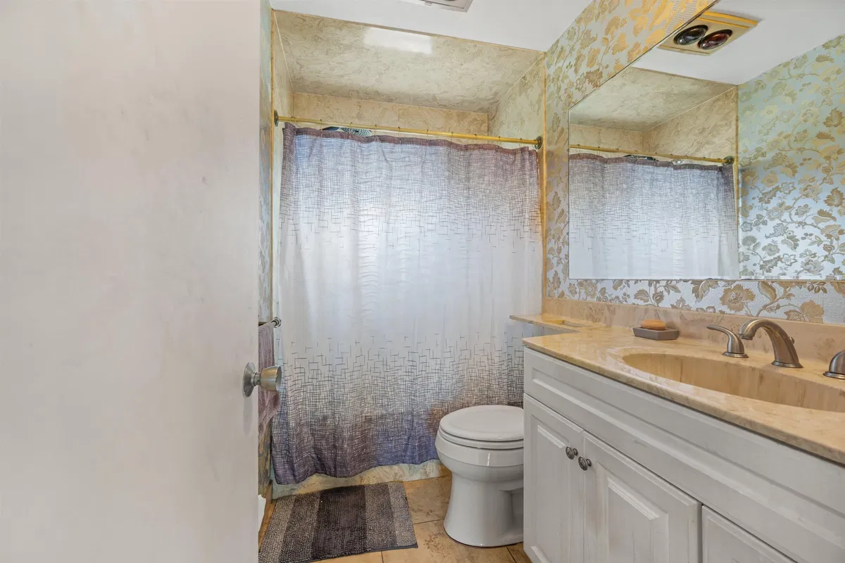 Residence photo 19