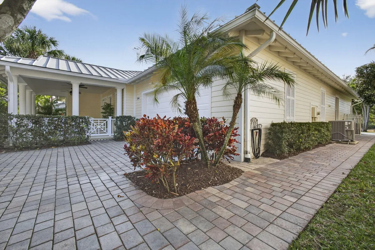 Mallory Creek Abacoa Residence photo 31