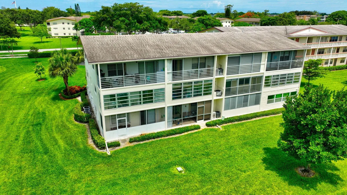 Residence photo 7