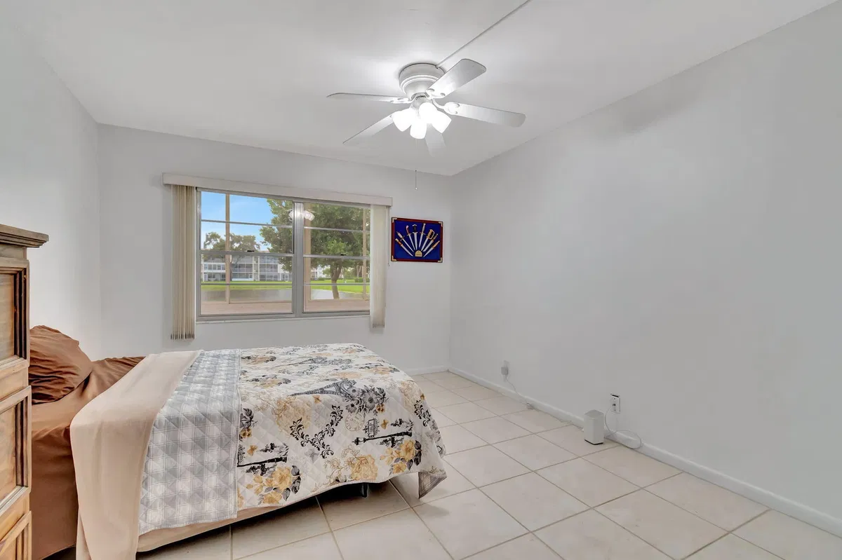 Residence photo 34