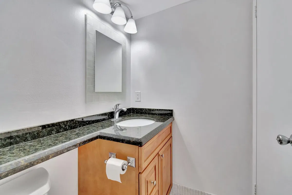 Residence photo 37
