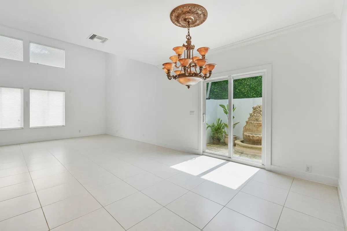 West Palm Beach Residence photo 13