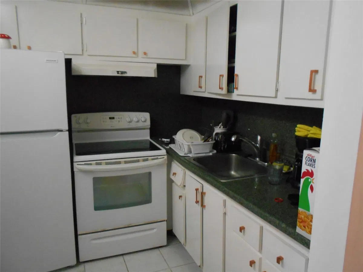  Unit C photo 7