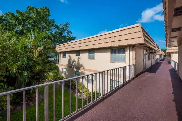 Residence photo 4