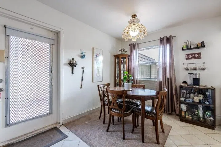 Residence photo 10
