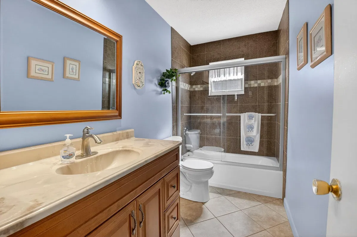 Residence photo 16