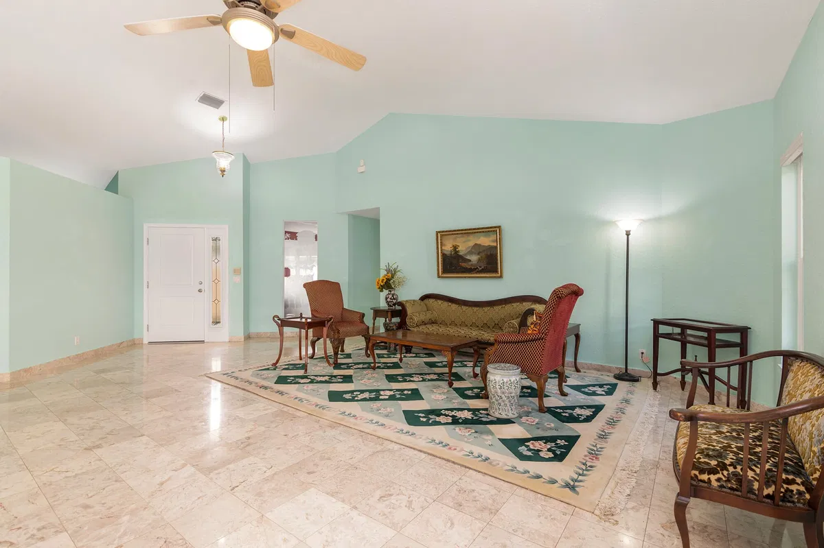  Residence photo 7