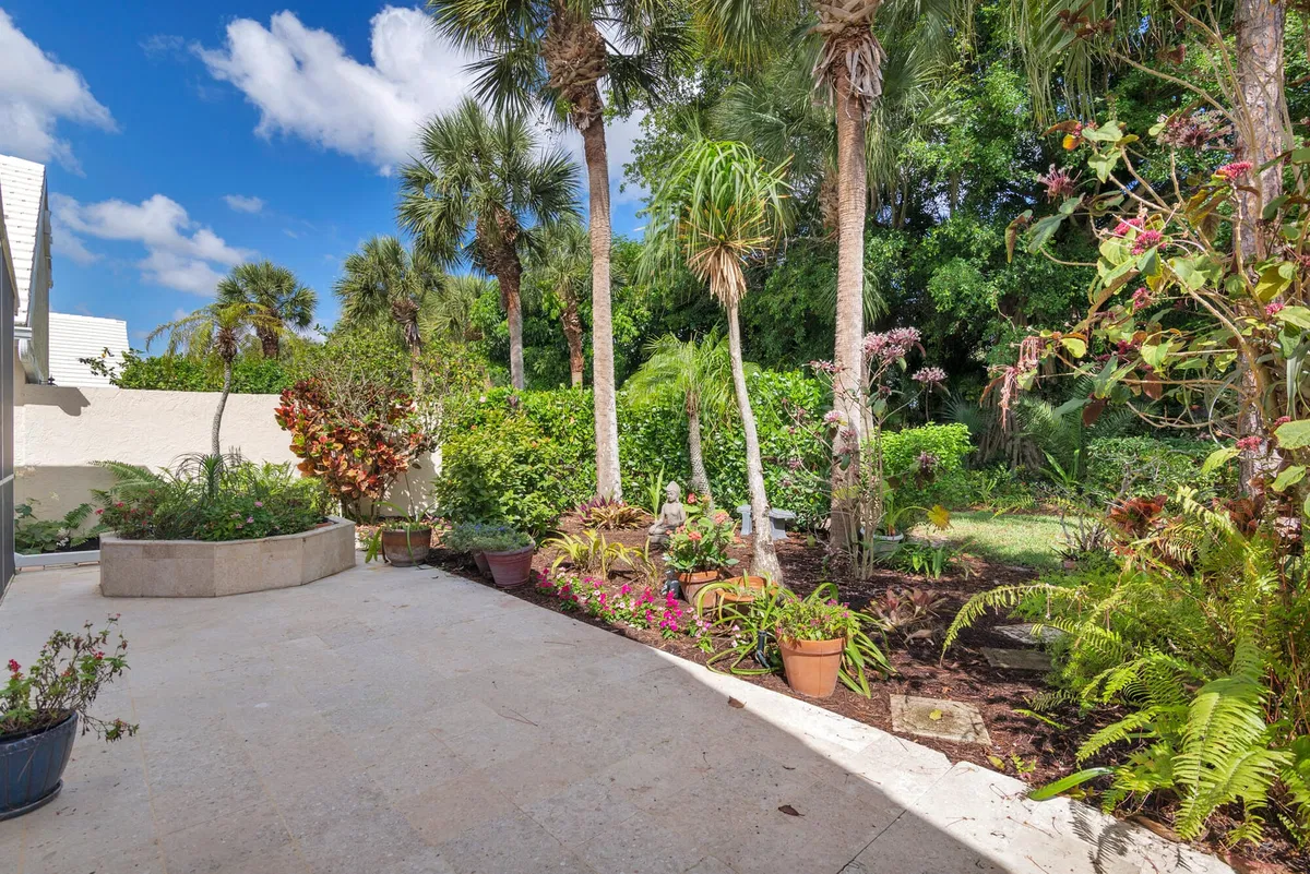  Residence photo 25