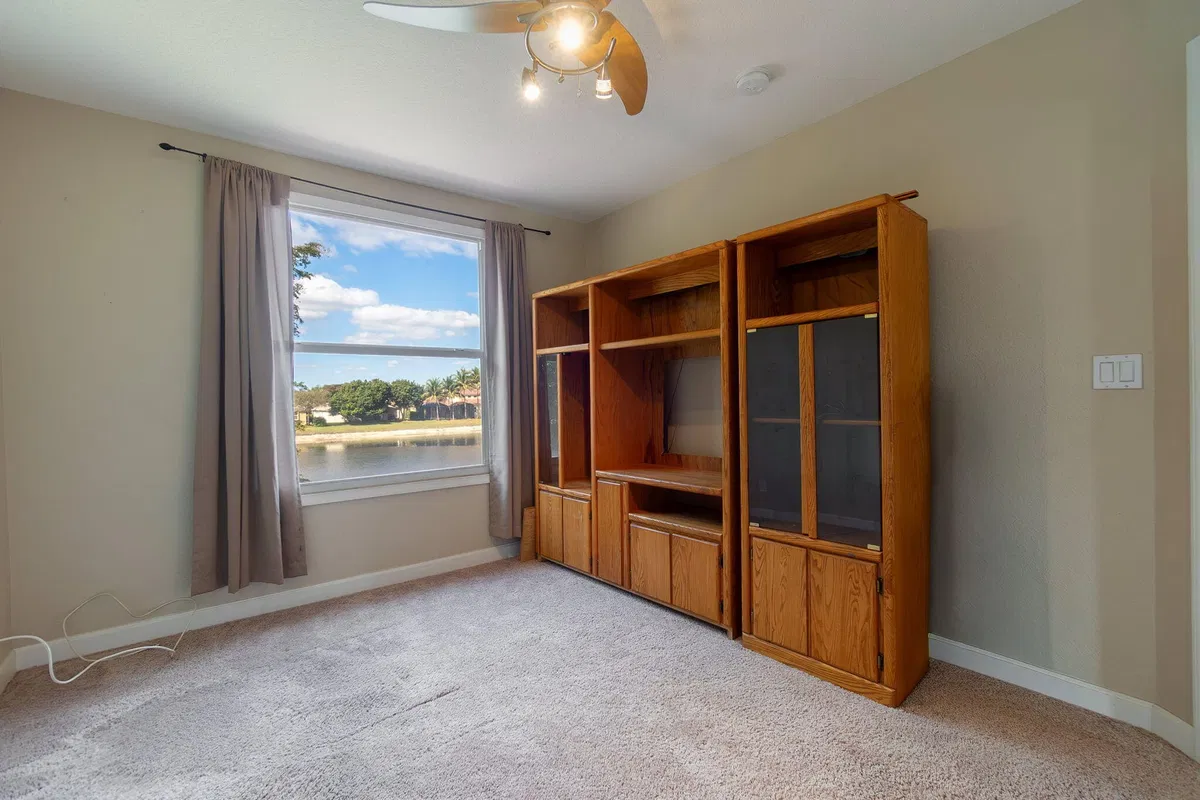 Residence photo 22