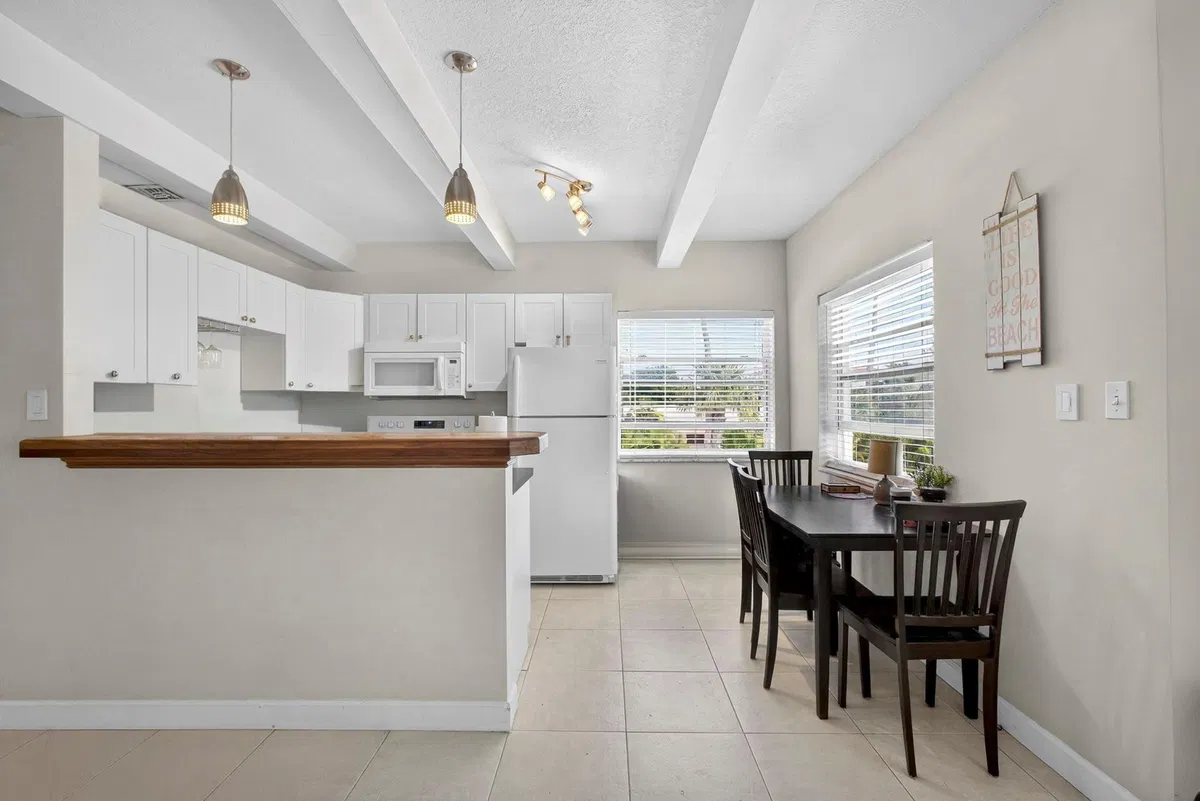 Singer Island Residence photo 13